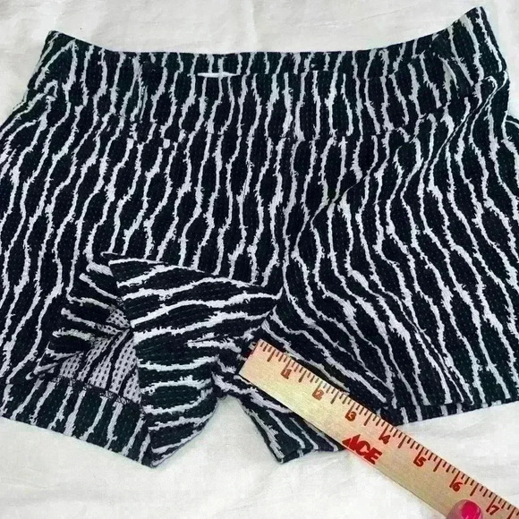 Ann Taylor Loft The Riviera Shorts Women's Size 2 Navy White Geo Print Coastal - Picture 4 of 8